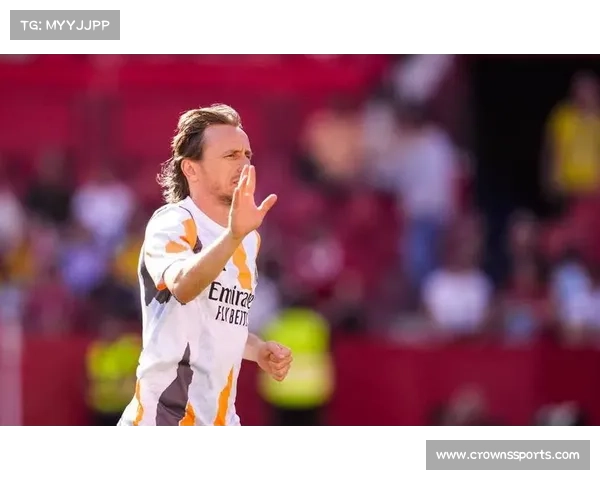 莫德里奇自由加盟AC米兰签约一年年薪400万欧元震动足坛 莫德里奇自由加盟AC米兰签约一年年薪400万欧元震动足坛