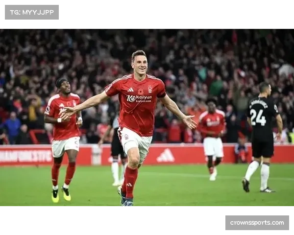 热刺英超主场两球战平曼联，积分榜暂列中游位置